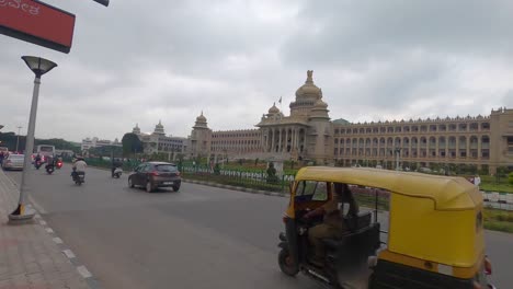 The-Beautiful-and-Peaceful-City-Of-Vidhana-Soudha-With-Different-Buildings-and-Cars---Wide-Shot