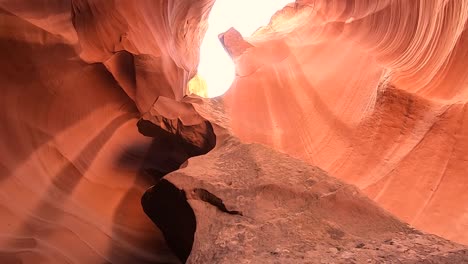 Upper-Antelope-Canyon,-Arizona,-Utah,-Wanderung,-Schmale,-Kurvige-Wände,-Wanderung,-Spaziergang