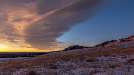 Time-lapse-of-sunrise-over-the-Rocky-Mountains