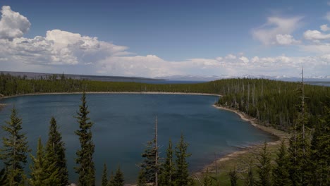 Timelapse-on-summer-day-at-Duck-Lake-in-Yellowstone-National-Park