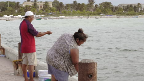 Pesca-En-Puerto-Progreso-Vida-En-Merida-Yucatan-Mexico