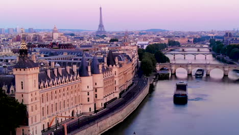 Aerial-view-to-Eiffel-tower-and-Seine´river-at-sunrise,-Paris,-France