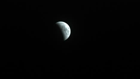 Partial-time-lapse-of-Lunar-eclipse-in-beginning-stages