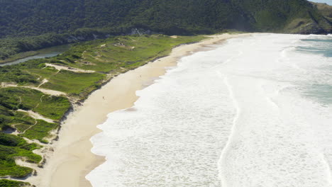 Wunderschöner-Paradiesischer-Brasilianischer-Strand,-Lagoinha-Do-Leste,-Florianopolis,-Santa-Catarina,-Brasilien
