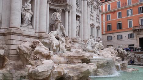 Trevi-fountain-in-Rome-Italy-flowing-during-the-day-4k-slow-motion