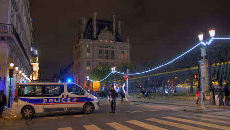 Police-van-blocking-the-Rivoli-street-near-the-Louvre-museum-and-the-Tuileries-garden-that-holds-the-Christmas-Market