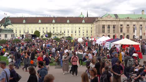 Crowds-of-people-at-hero-square-during-climate-change-protests
