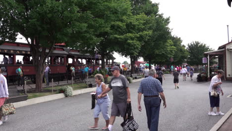 Strasburg,-Pennsylvania---August-26,-2019:-Crowds-of-tourists-at-the-historic-Strasburg-Railroad-in-Strasburg,-Pennsylvania-on-August-26,-2019