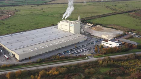 Wide-aerial-view-of-Knauf-plasterboard-factory-in-Kemsley,-UK