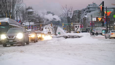 Stau-Bei-Verschneiten-Straßenverhältnissen-In-Vancouver,-British-Columbia
