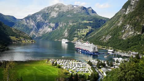Big-Cruise-Ship-on-Geiranger-Fjord-with-Impressive-Mountains-in-Norway
