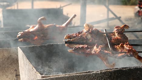 The-Cooking-of-A-Whole-Body-Roasted-Pork-Cooked-With-Charcoal-Grill