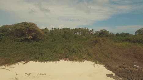 Reveal-Drone-shot-of-Isla-Iguana-located-at-the-Republic-of-Panama