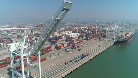 Aerial-view-of-container-ships-and-lifting-cranes-in-the-Port-of-Oakland-California