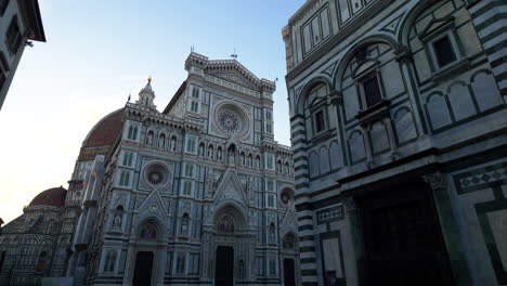 Catedral-De-Santa-Maria-Del-Fiore,-Por-La-Mañana,-Florencia,-Italia