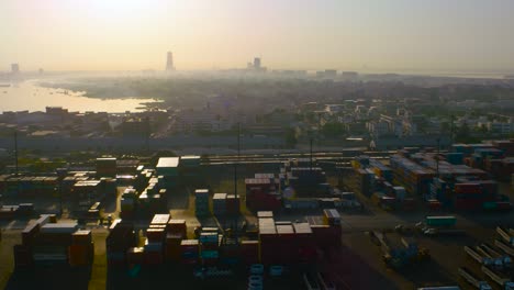 Ein-Hafen-Und-Luftbild