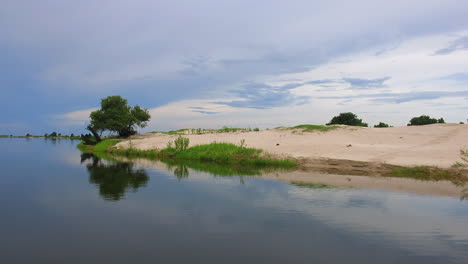The-chobe-river-view-from-a-small-dedicated-photography-boat