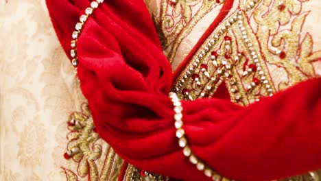 Bräutigam,-Kleid,-Indisch,-Dressing,-Hochzeit,-Design,-Stickerei,-Tragen,-Indischer-Bräutigam,-Mode,-Kultur,-Nahaufnahme,-Modisch