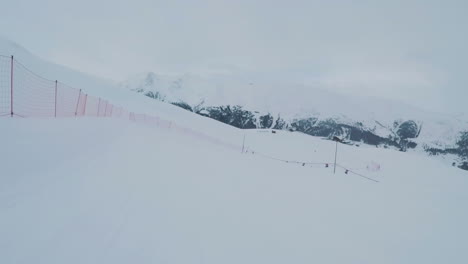 Boardercross-POV-Skifahren-Und-Snowboarden-In-Livigno,-Italienische-Alpen