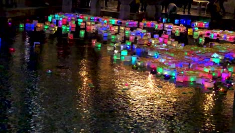 Chinese-Lanterns-drift-along-the-San-Antonio-Riverwalk-during-the-Confucius-Lantern-festival