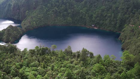 Aerial-drone-shot-of-Cinco-Lagos,-Montebello-National-Park,-Chiapas