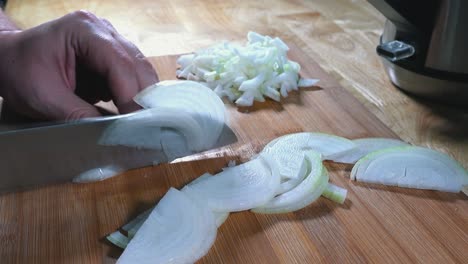 Timelapse-of-Slicing-Onions-on-a-Wooden-Chopping-Board