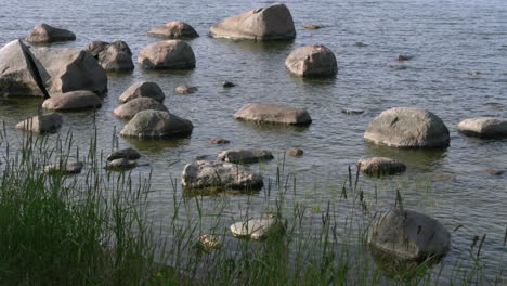 Steine-Im-Wasser