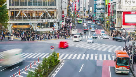 Zeitraffer-überfüllte-Menschen-In-Shibuya-In-Tokio,-Japan