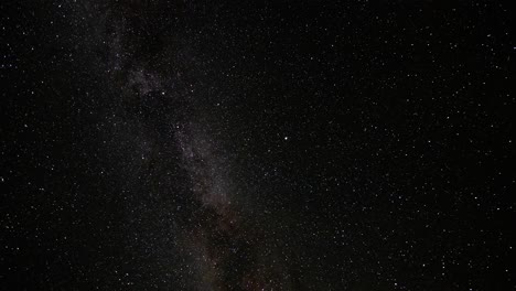 Time-lapse-of-milky-way-stars-over-mountain-tops