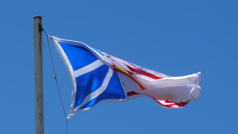 Flagge-Von-Neufundland-Und-Der-Provinz-Labrador-Weht-Im-Wind