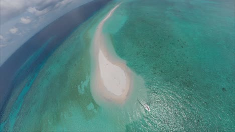 Aerial-quick-rise-of-maldives-sandbanks