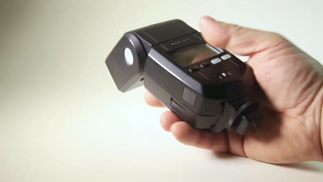 Testen-Des-Blitzlichts-Einer-DSLR-Kamera
