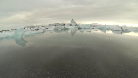 Jokulsarlon-ice-in-iceland
