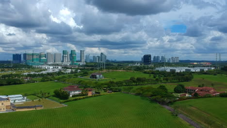 Weitwinkelaufnahmen-Einer-Landschaft-In-Johor-Bahru,-Malaysia