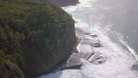Spectacular-aerial-morning-flight-over-high-cliffs-and-wide-horizon,-Australia