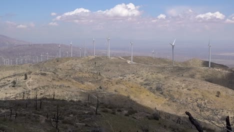 Windturbinen-Wehen-In-Den-Wüstenwinden-Südkaliforniens