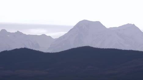 Panning-closeup-of-Alaskan-Mountains