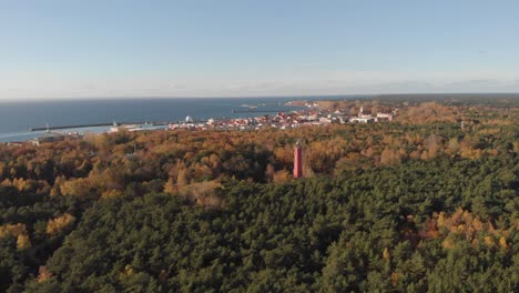 Cinematic-clip-of-a-drone-flying-over-the-panorama-of-the-Hel-peninsula,-Poland