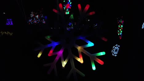 LED-Beleuchtungsfestival-Im-Park-Digitale-Schneeflocke