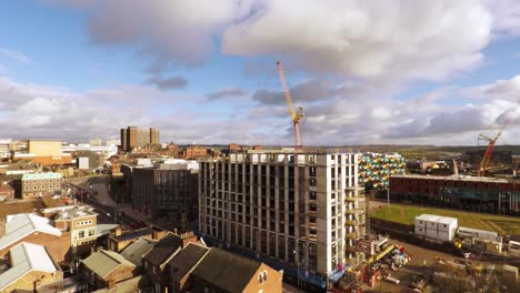 The-continued-development,-construction-of-the-Hilton-hotel-and-Smithfield-2-highrise-at-the-site-of-the-council-buildings-in-the-City-centre-of-Stoke-on-Trent,-Hanley,-Staffordshire