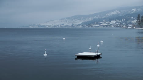 Floating-docks-left-out-for-the-winter-on-the-lake