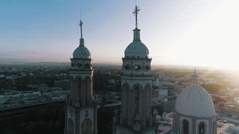 Aerial-drone-shot-in-the-sunrise-of-the-Antigua-Cathedral-Basilica-de-Nuestra-Sanora-del-Rosario-in-the-city-center-of-Culiacan-Sinaloa