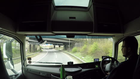Conductor-De-Camión-Utilizando-El-Spaghetti-Junction-Para-Incorporarse-A-La-Autopista-M6-En-El-Reino-Unido