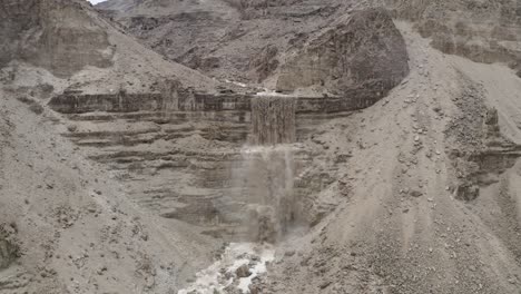Desert-dramatic-cliff-waterfall-of-flood-water-after-the-rain,-Israel