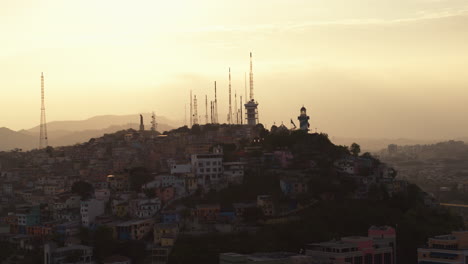 Cerro-Santa-Ana-Luftaufnahme-Der-Stadt-Guayaquil,-Ecuador