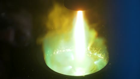 Melting-metal-in-a-large-plasma-furnace