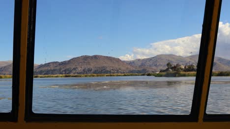 Boat-Tour-on-lake-Titicaca-from-Puno,-Peru,-South-America