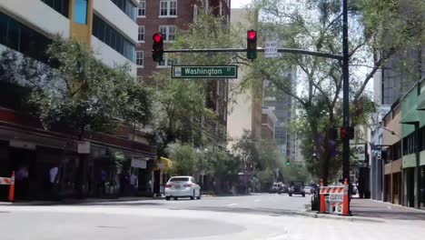 People-and-traffic-in-time-lapse-at-Orlando,-Florida