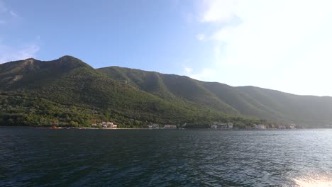Ausflug-Mit-Einem-Schnellboot-In-Kotor,-Montenegro