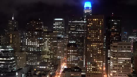 Die-Neue-Und-Verbesserte-Skyline-Von-San-Francisco-Mit-Dem-Sales-Force-Tower-Ist-Das-Höchste,-Modernste-Und-Auffälligste-Wolkenkratzergebäude-In-Der-Gesamten-Innenstadt-Von-SF